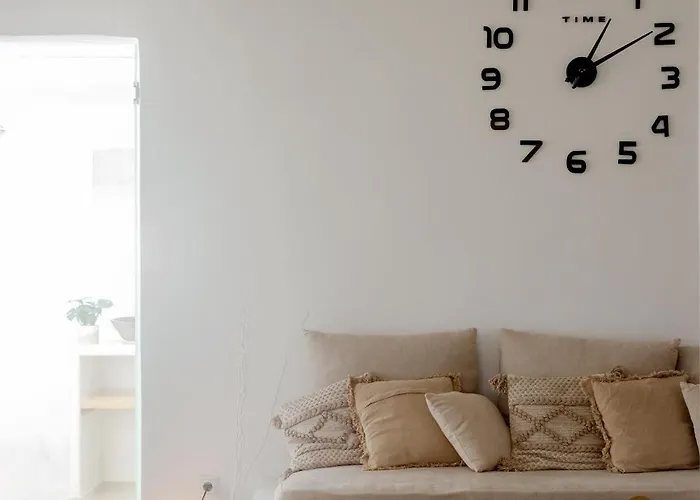 Blue Zircon Στελίδα