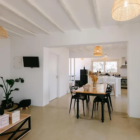 Blue Zircon Villa *