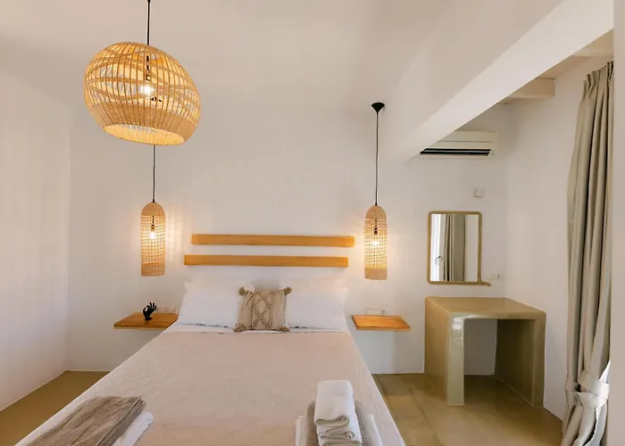 فيلة Blue Zircon